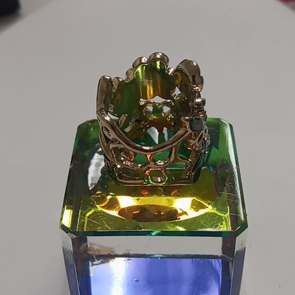 Beautiful butterfly ring - Picture 2 of 4